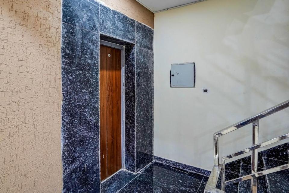 구르가온 Dm 45 Near Huda City Centre B&B 외부 사진